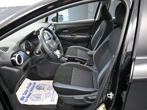 Used 2025 Nissan Versa SV FWD image 23