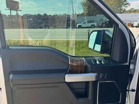 Used 2019 Ford F150 Lariat w/ Equipment Group 502A Luxury image 21