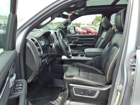 Used 2022 RAM 1500 Laramie w/ Sport Appearance Package AWD/4WD image 10