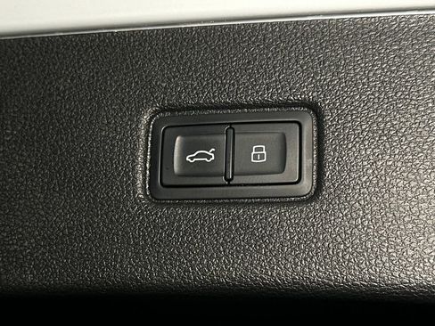 Used 2025 Audi Q7 3.0T Prestige w/ Prestige Package image 7