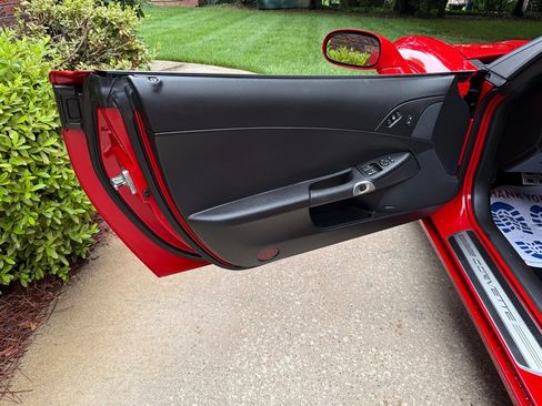 Used 2008 Chevrolet Corvette Coupe w/ Preferred Equipment Group RWD image 45