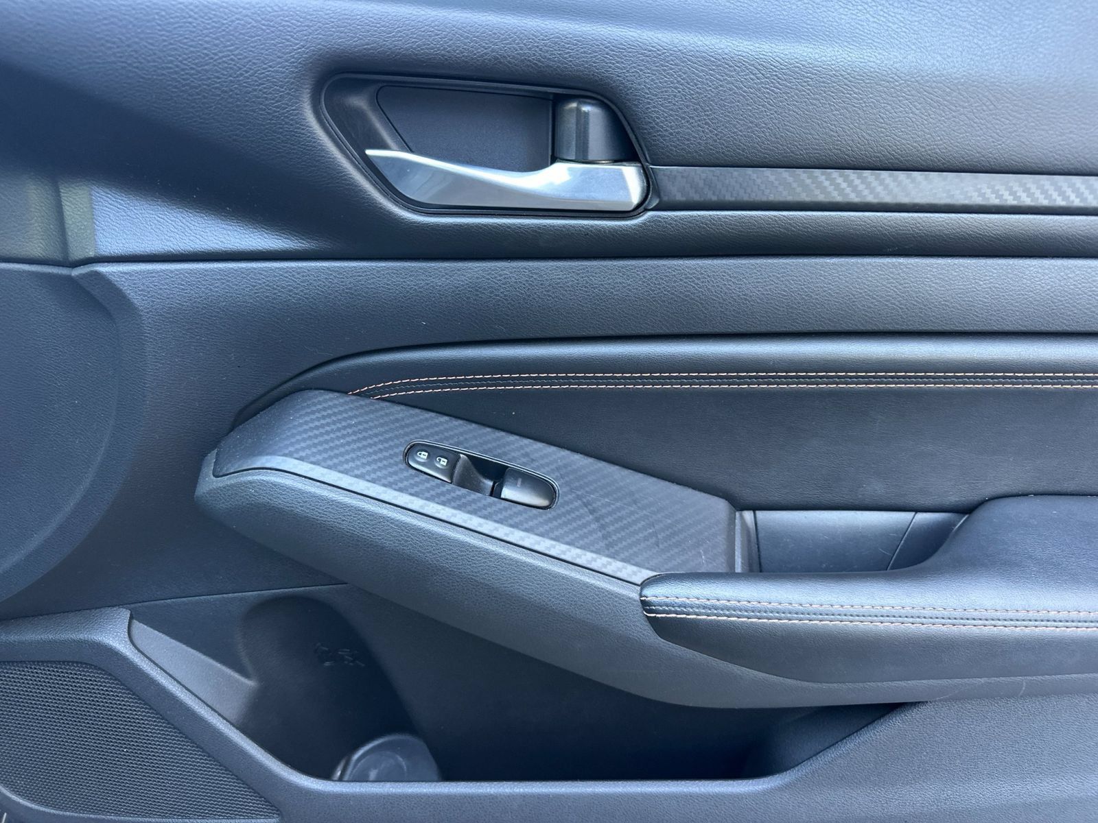 Used 2019 Nissan Altima 2.5 SR FWD image 14