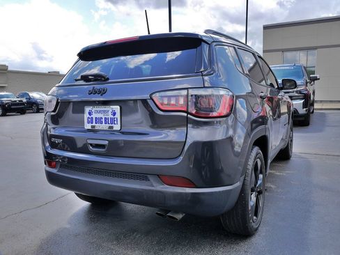 Used 2019 Jeep Compass Latitude FWD image 5