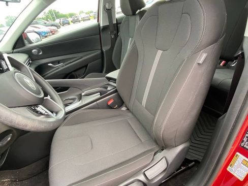 Used 2025 Hyundai Elantra SE FWD image 10