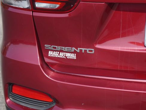 Used 2019 Kia Sorento FWD image 7