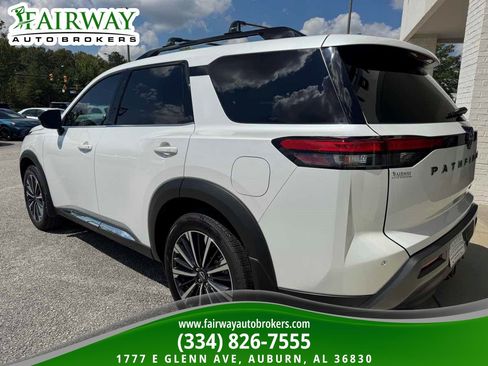 Used 2026 Nissan Pathfinder Platinum w/ Cargo Package FWD image 8