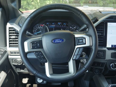 Certified 2022 Ford F250 Lariat w/ Chrome Package AWD/4WD image 7
