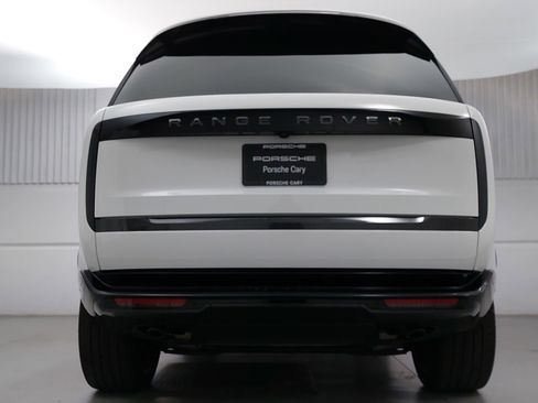 Used 2024 Land Rover Range Rover Autobiography image 6