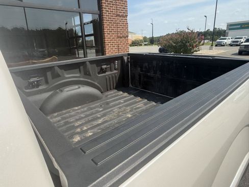 Used 2018 Ford F150 Lariat w/ Equipment Group 502A Luxury AWD/4WD image 27
