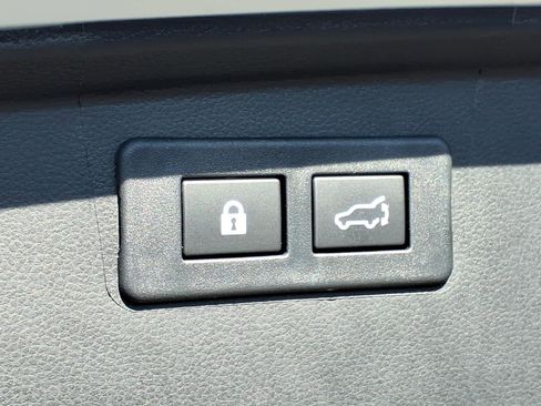 Certified 2025 Subaru Outback Premium w/ Popular Package #1A image 17