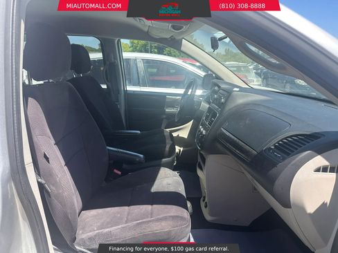 Used 2011 Dodge Grand Caravan Mainstreet w/ PWR Convenience Group FWD image 9