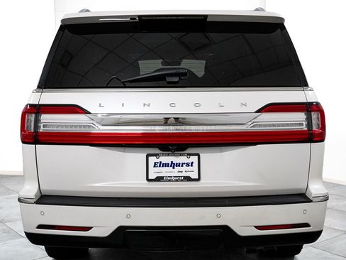 Used 2019 Lincoln Navigator Reserve w/ Cargo Package AWD/4WD image 7