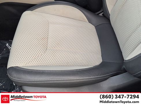 Used 2020 Subaru Forester Premium AWD/4WD image 15
