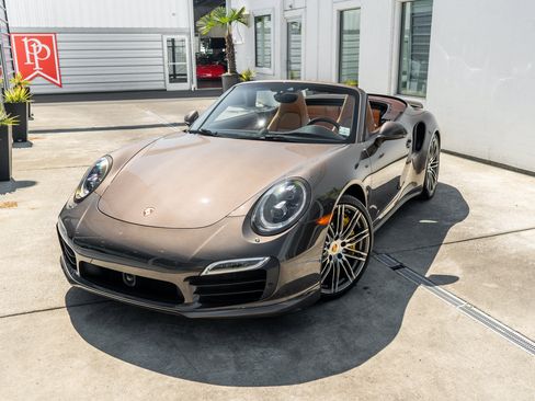 Used 2015 Porsche 911 Turbo S w/ High-end Infotainment Package AWD/4WD image 3