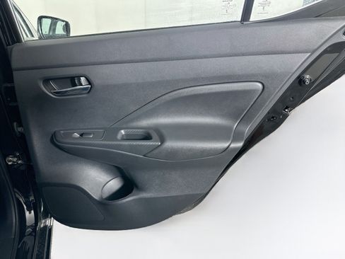 Used 2025 Nissan Versa SV FWD image 27