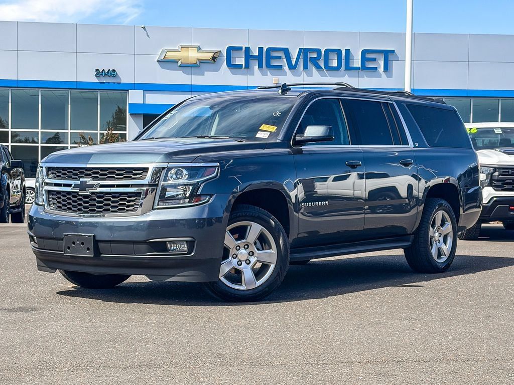 Used 2019 Chevrolet Suburban LT w/ Luxury Package RWD image 1