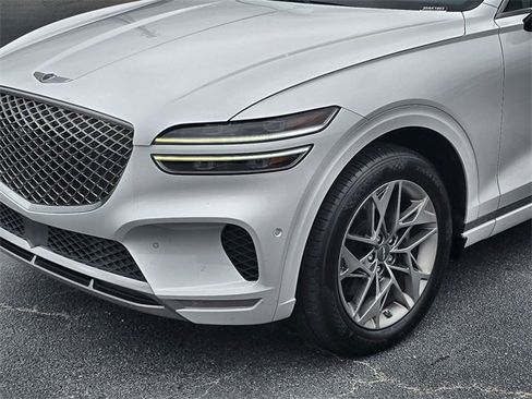 Used 2022 Genesis GV70 2.5T w/ Advanced Package image 10