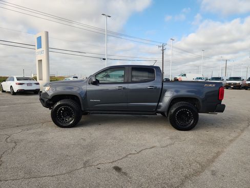 Used 2017 Chevrolet Colorado Z71 AWD/4WD image 4