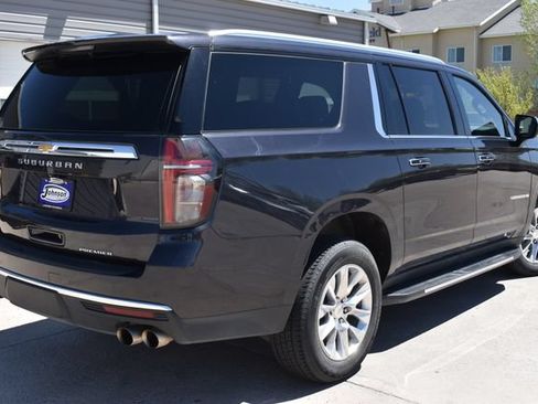 Used 2024 Chevrolet Suburban Premier AWD/4WD image 5