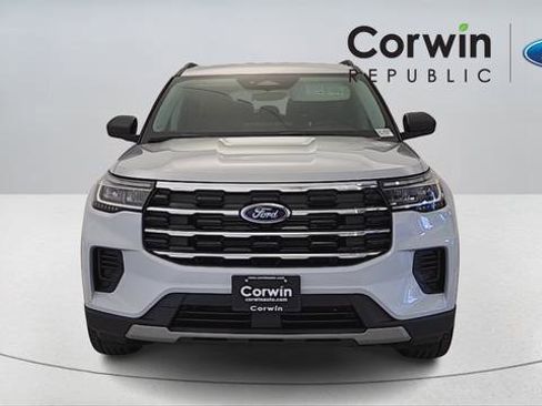 New 2026 Ford Explorer Active image 2