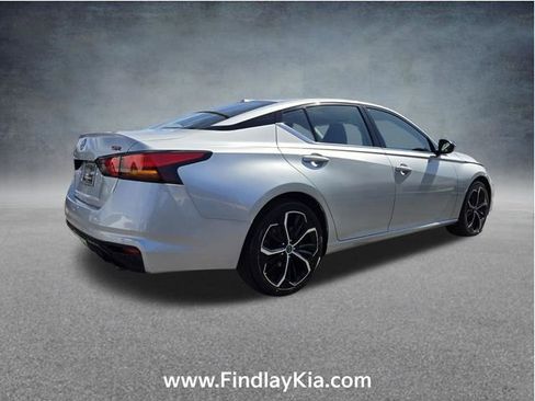 Used 2023 Nissan Altima 2.5 SR FWD image 6