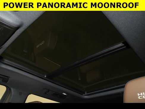 Used 2025 Chevrolet Tahoe High Country w/ LPO, Illumination Package image 2