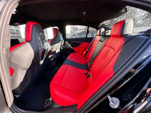 New 2026 BMW M5 w/ Executive Package image 22