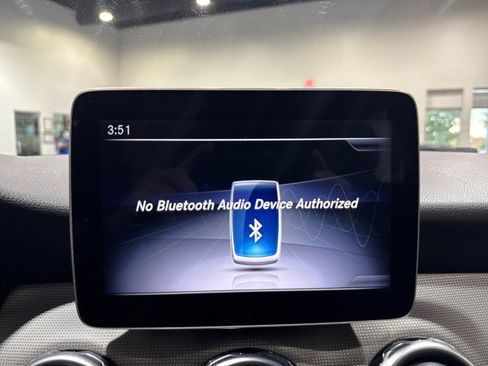 Used 2019 Mercedes-Benz GLA 250 4MATIC image 22