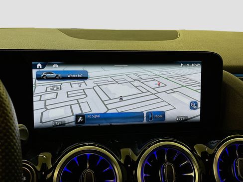 Used 2025 Mercedes-Benz GLA 250 4MATIC image 22