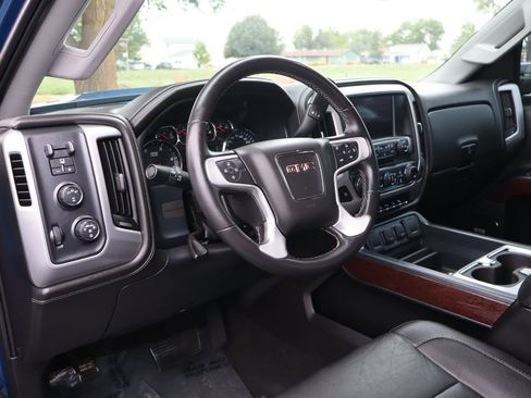 Used 2017 GMC Sierra 2500 SLT w/ Duramax Plus Package AWD/4WD image 15