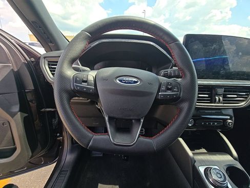 Used 2023 Ford Escape ST-Line w/ Tech Pack #1 AWD/4WD image 12