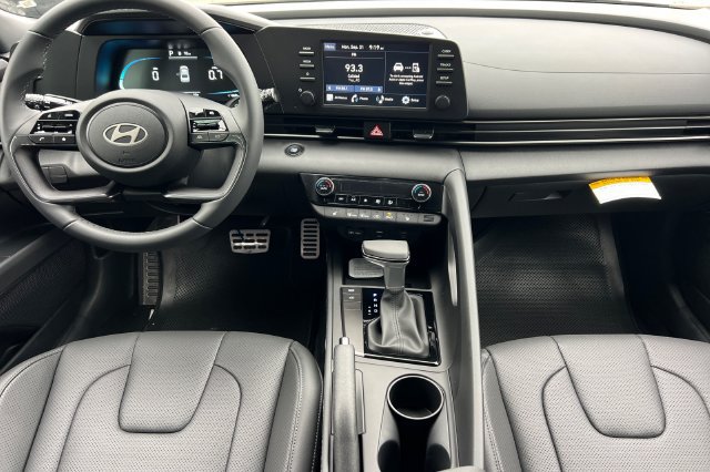 New 2026 Hyundai Elantra SEL Sport FWD image 12