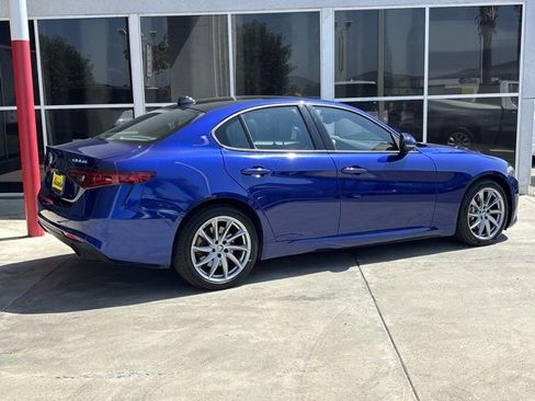 Used 2023 Alfa Romeo Giulia Sprint image 3