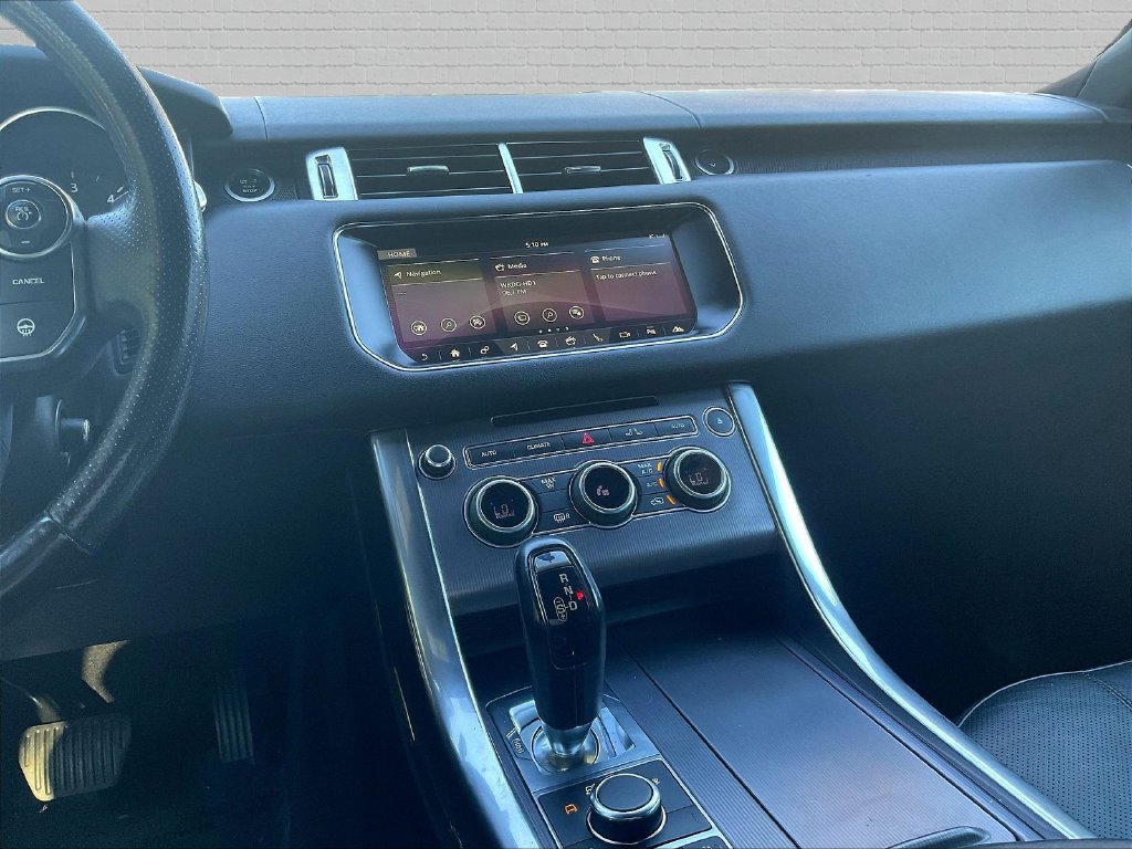 Used 2017 Land Rover Range Rover Sport HSE AWD/4WD image 6
