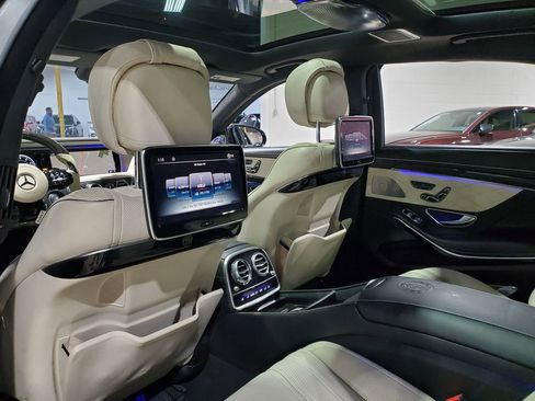 Used 2015 Mercedes-Benz S 65 AMG Sedan image 26