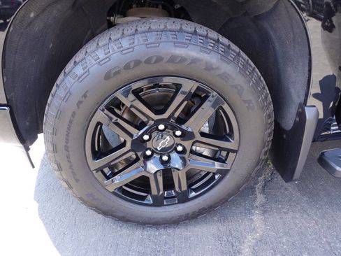 Used 2024 Chevrolet Silverado 1500 RST image 61