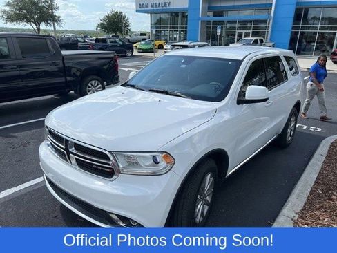 Used 2017 Dodge Durango SXT w/ 3rd Row Seating Group RWD image 2