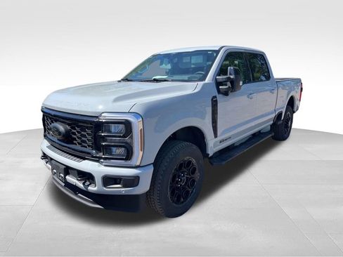 Used 2025 Ford F250 Lariat w/ Lariat Ultimate Package AWD/4WD image 2