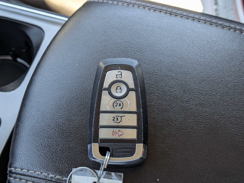 Used 2024 Ford Edge Titanium AWD/4WD image 30