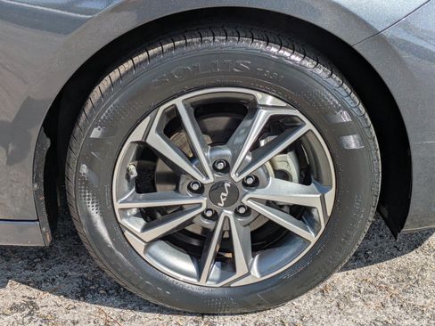 Certified 2023 Kia Forte LXS w/ LXS Technology Package FWD image 9
