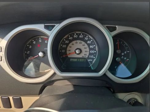 Used 2003 Toyota 4Runner SR5 AWD/4WD image 9