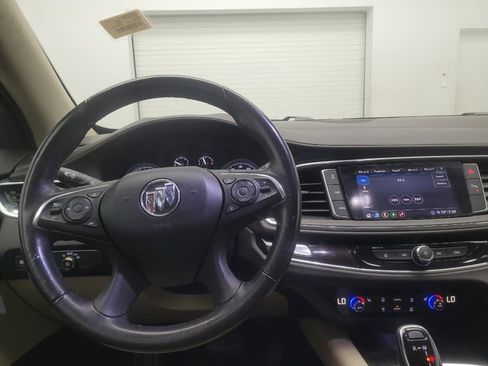 Used 2021 Buick Enclave Essence w/ Sound and Sites Package AWD/4WD image 22