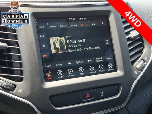 Used 2022 Jeep Cherokee Latitude w/ Sun & Sound Group AWD/4WD image 17