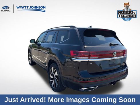 Used 2025 Volkswagen Atlas SE image 3