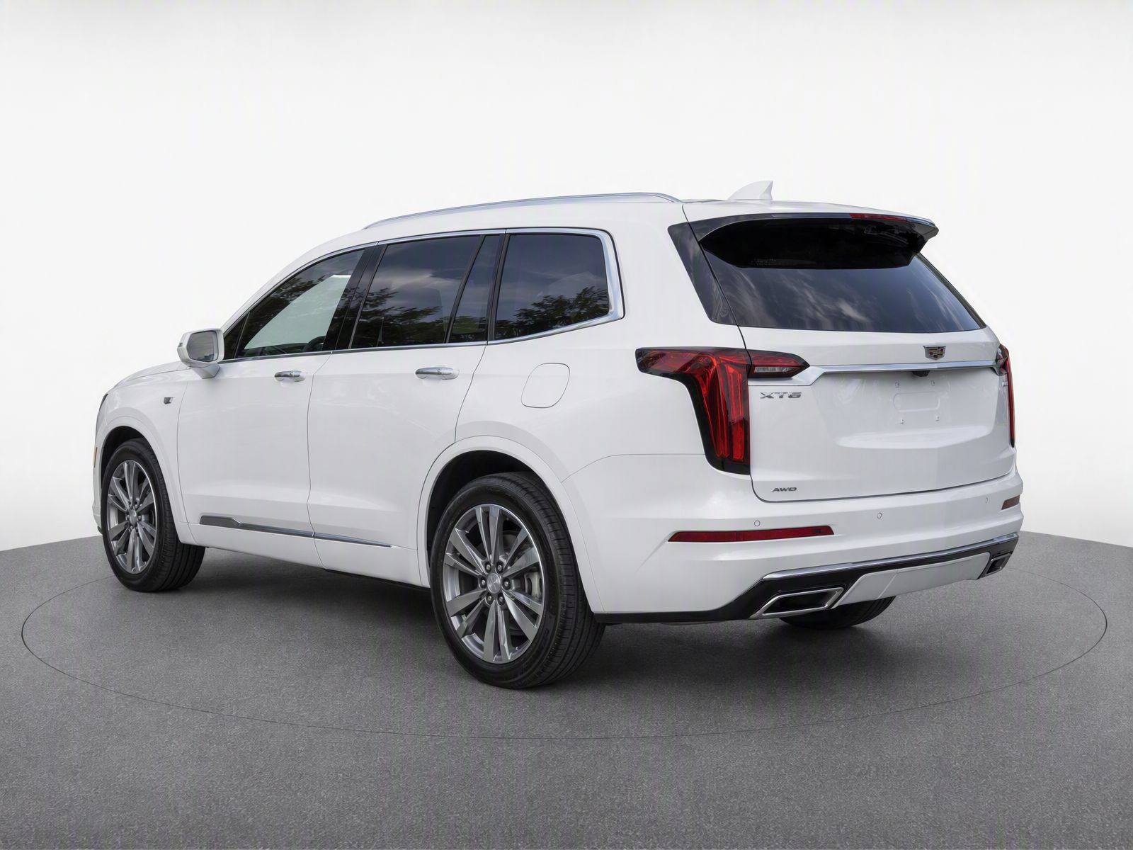 Used 2022 Cadillac XT6 Premium Luxury w/ Technology Package AWD/4WD image 3