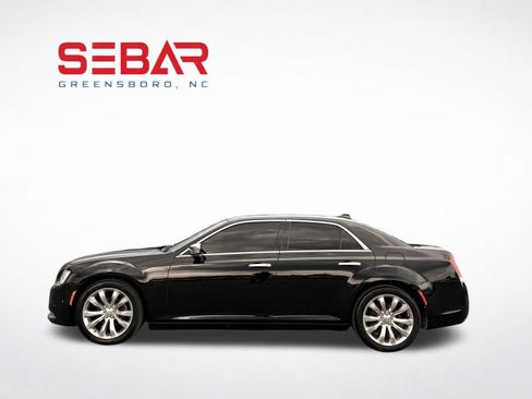 Used 2015 Chrysler 300 C Platinum w/ Harman/Kardon Audio Group RWD image 9