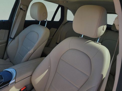 Used 2022 Mercedes-Benz GLC 300 image 22