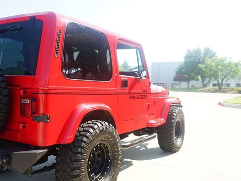 Used 1994 Jeep Wrangler SE image 31