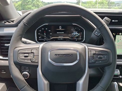 New 2025 GMC Sierra 2500 Denali w/ Denali Reserve Package image 10