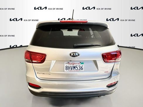Used 2019 Kia Sorento FWD image 7